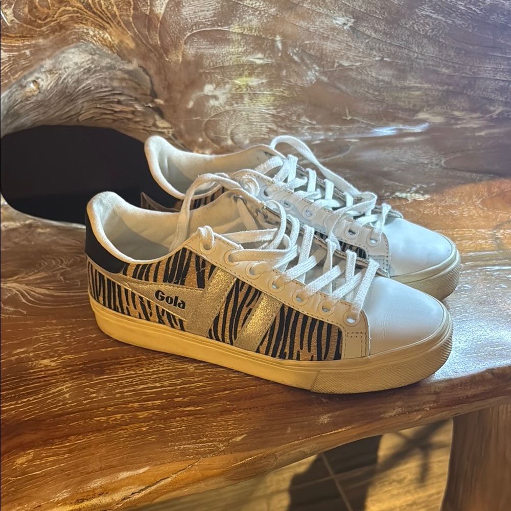 Gola women Zebra Stripe Sneakers - Black and White